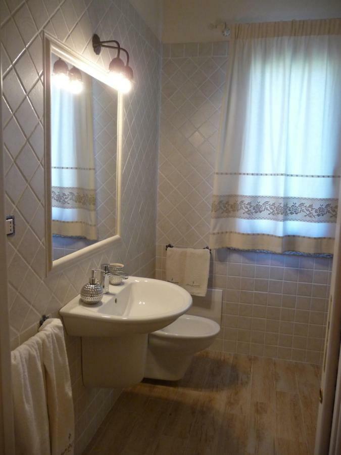 B&B Majore Ольбія Екстер'єр фото